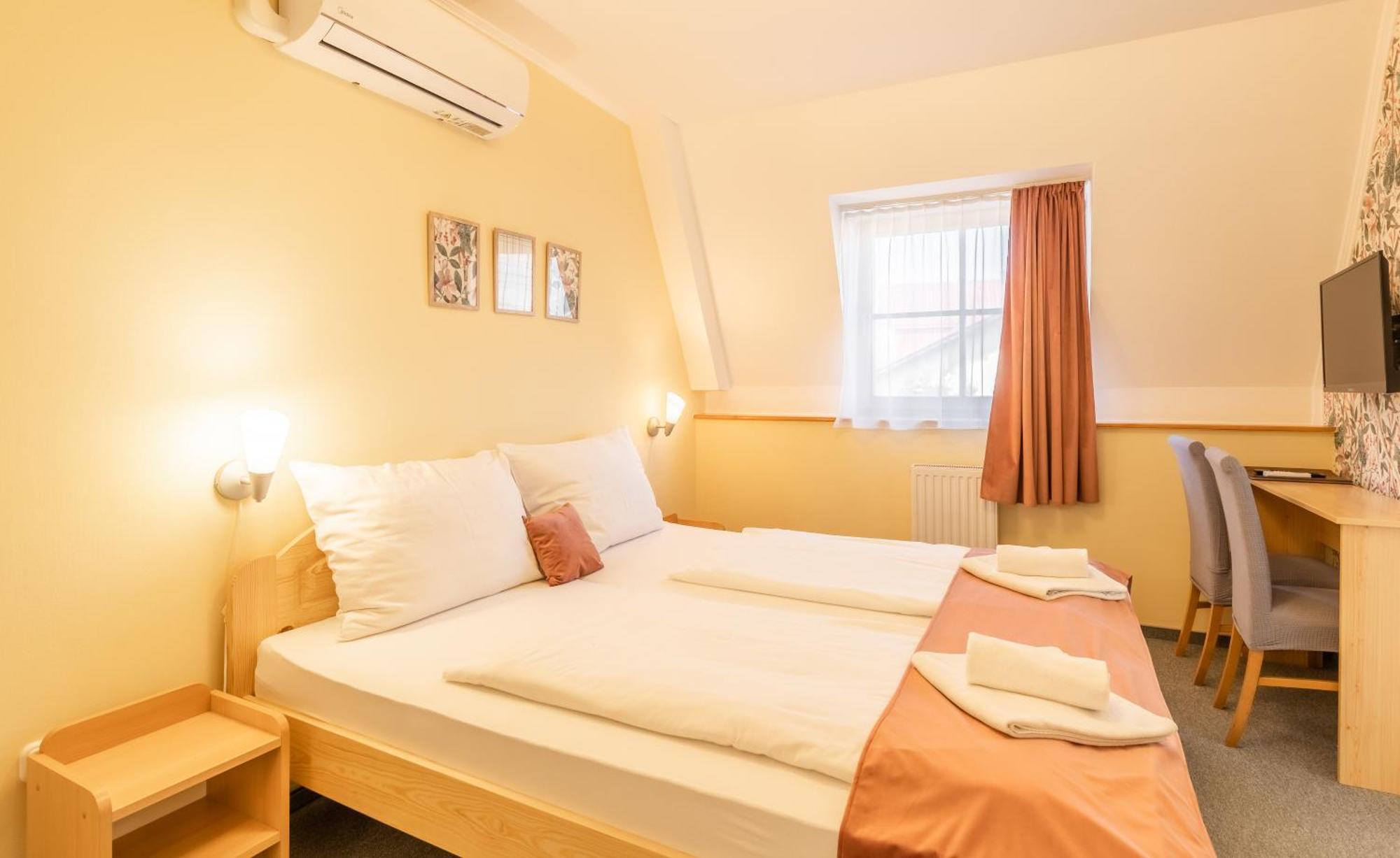 Bed and Breakfast Regia Panzio Halászi Exterior foto
